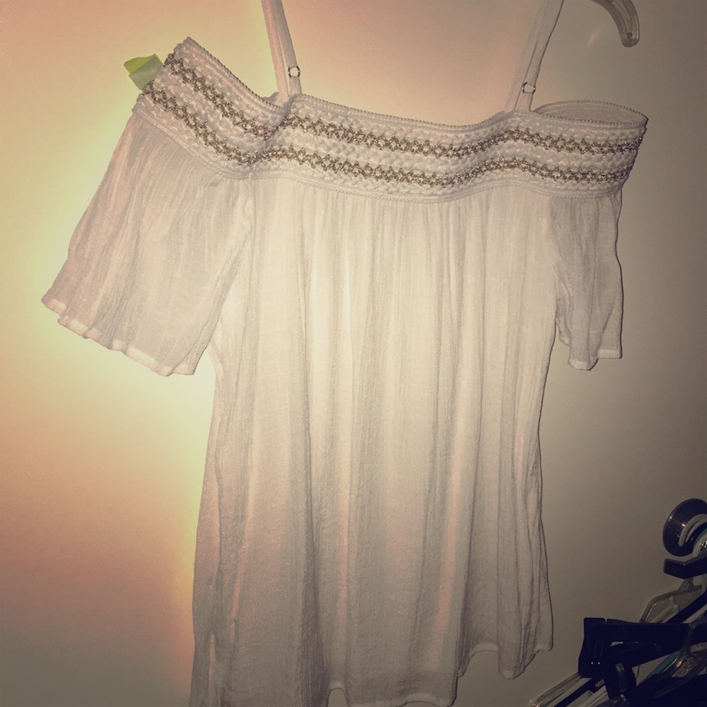 Off the shoulder blouse, M, Thalia S. For Macy’s.